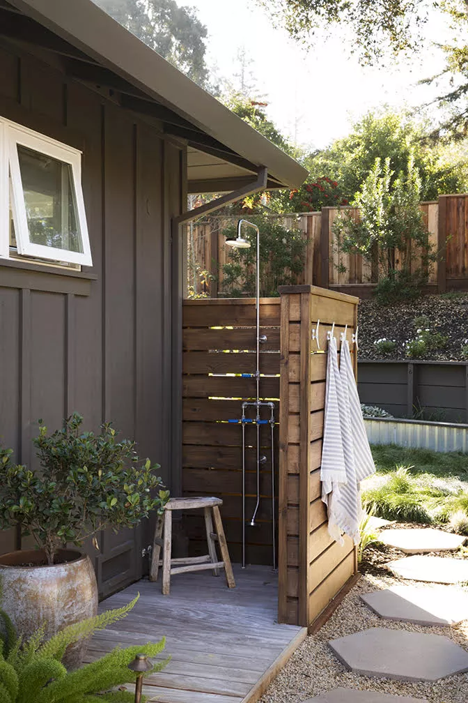 Outdoor Shower Ideas for Pools Gardens and Beach-Inspired Homes